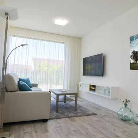 Apartman Astrid 3 *